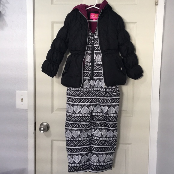 Snowsuit with matching jacket. Size 5/6 - Picture 1 of 6